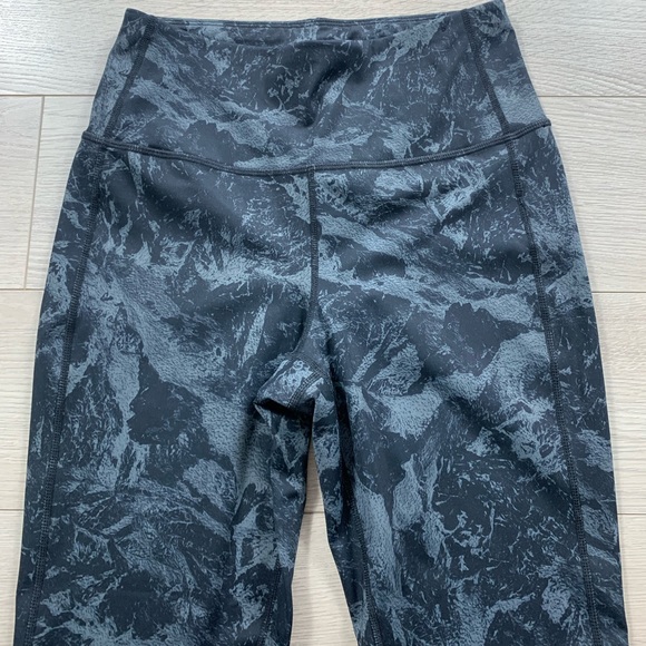 Lole Grey Black Pattern Leggings - Picture 4 of 11